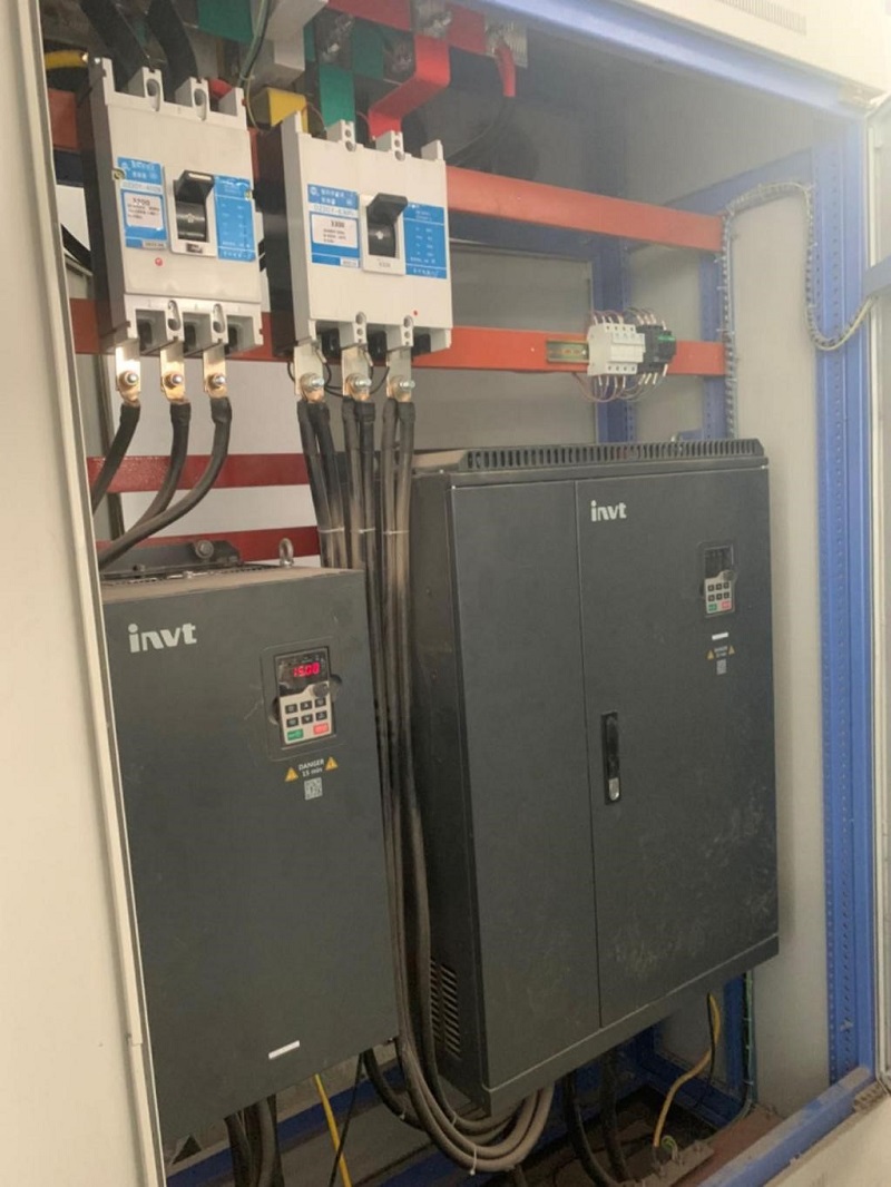 配电柜.jpg 配电柜.jpg